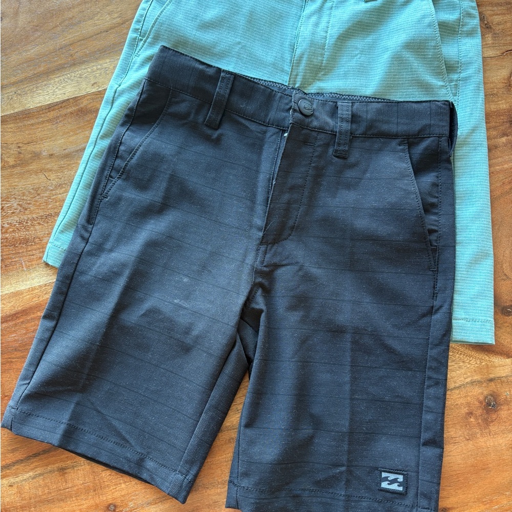 Billabong Boy Kids Shorts (2 shorts) XL/7 yr